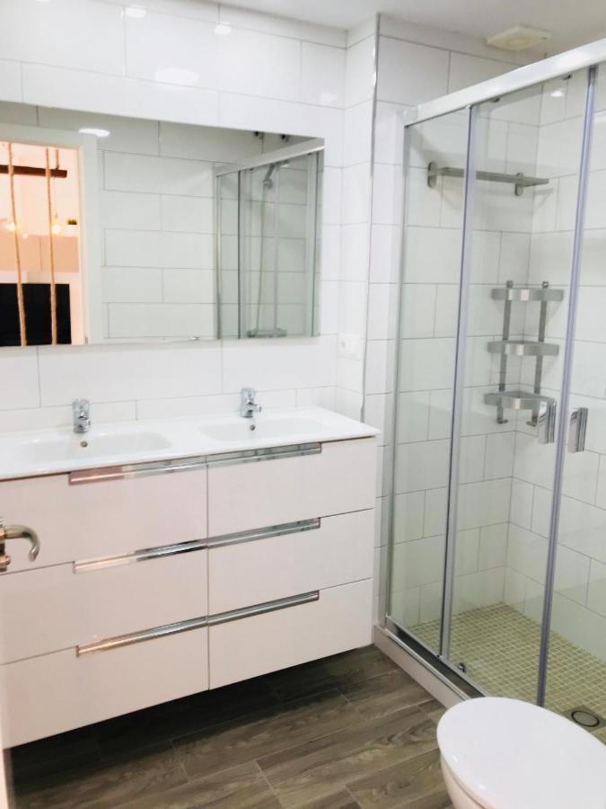 New Central 2Br Apartment 100M-To-Beach Free Parking 푸엔히롤라 외부 사진